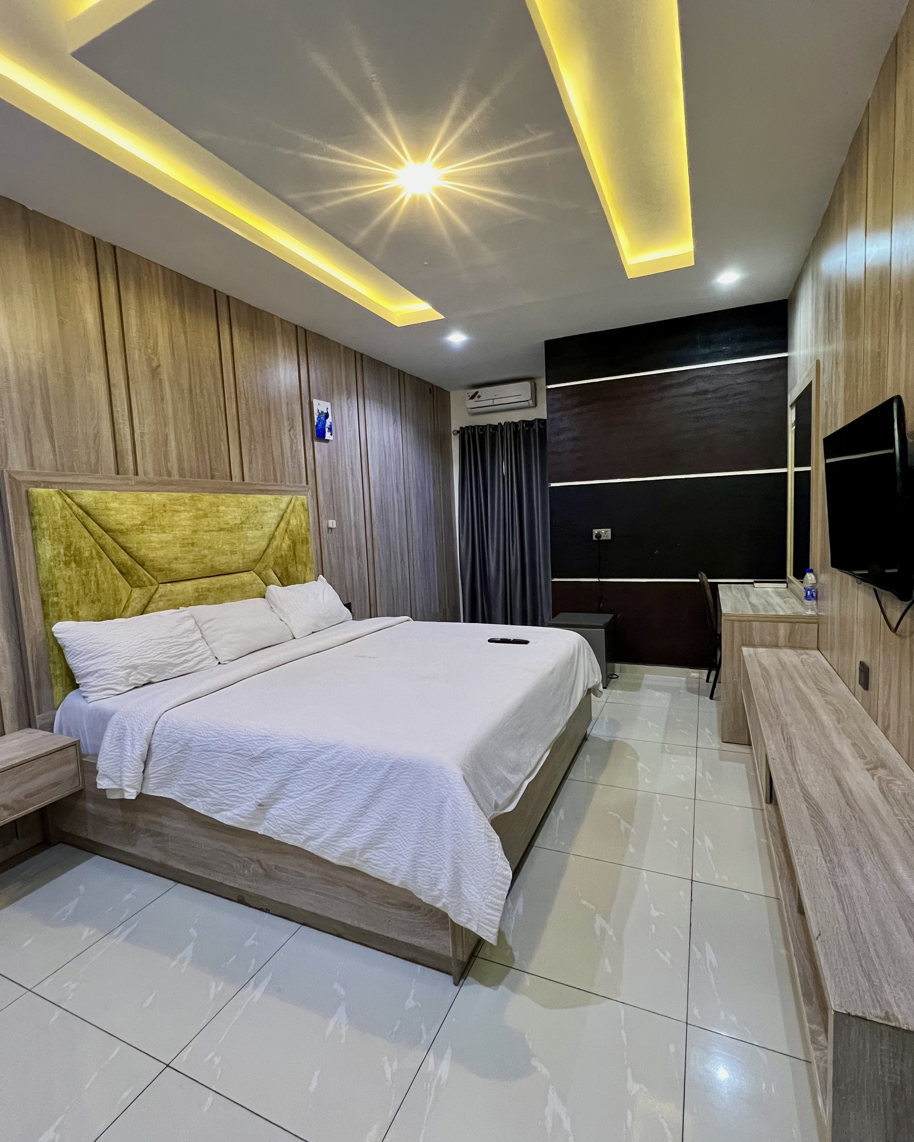 Rikon Hotels, Ughelli